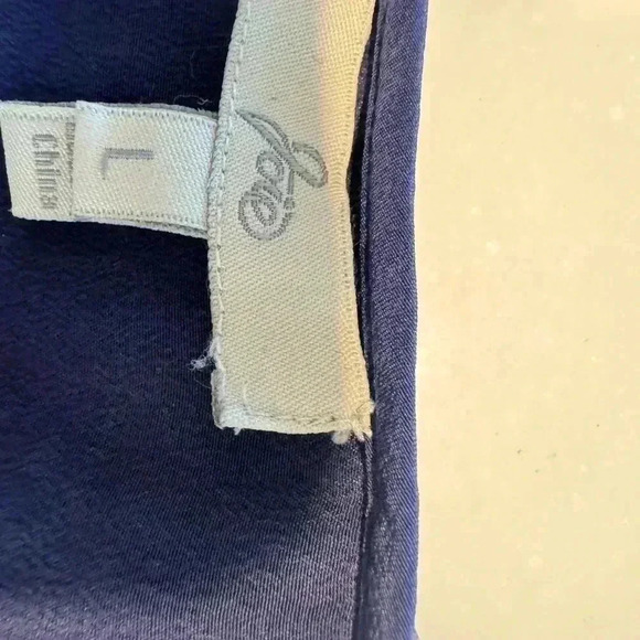 Joie 100% silk dress navy with ruffle v-neck button down front size L - Picture 7 of 12